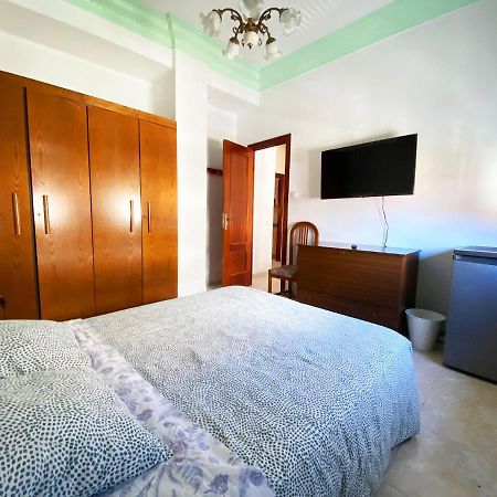 La Malvarrosa Beach Rooms In Shared Apartment Valencia Buitenkant foto